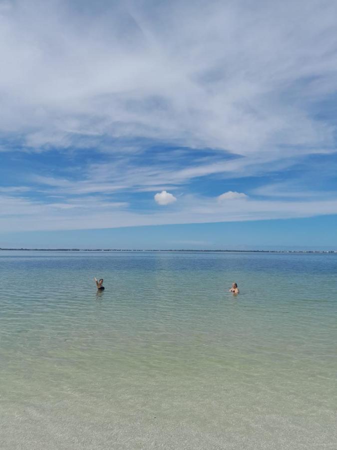Praia Seca, 10 Pessoas, Em Frente A Lagoa Do Tome Araruama Bagian luar foto
